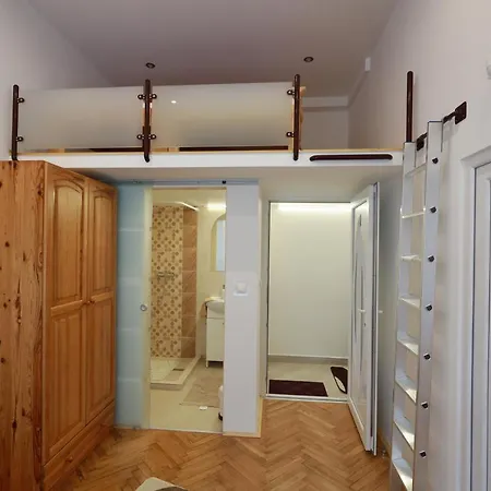 Apartament Vito *